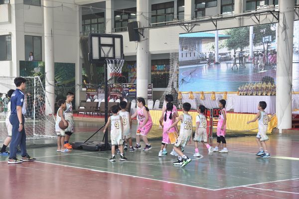 โรงเรียนปรีชานุศาสน์